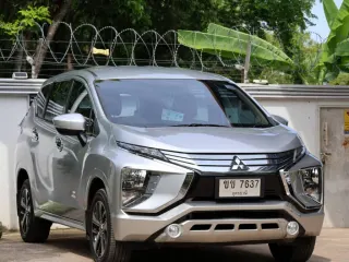 Mitsubishi Xpander สีเงิน มุมหน้า