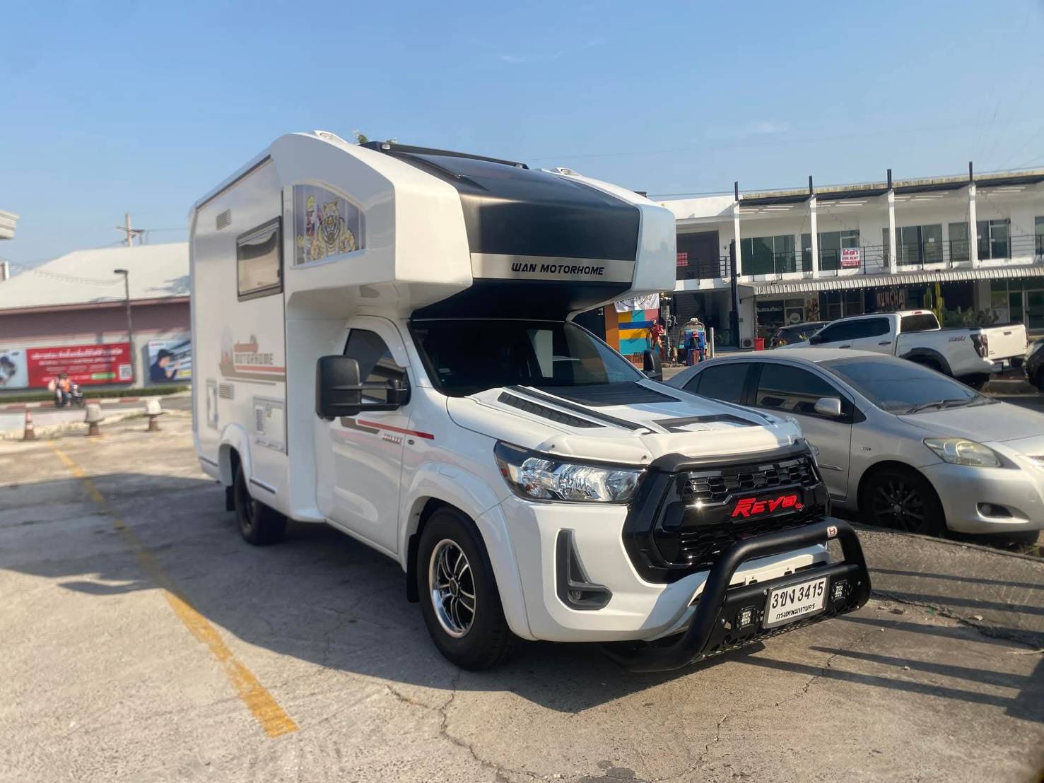 Udon Car Rent motorhome front view
