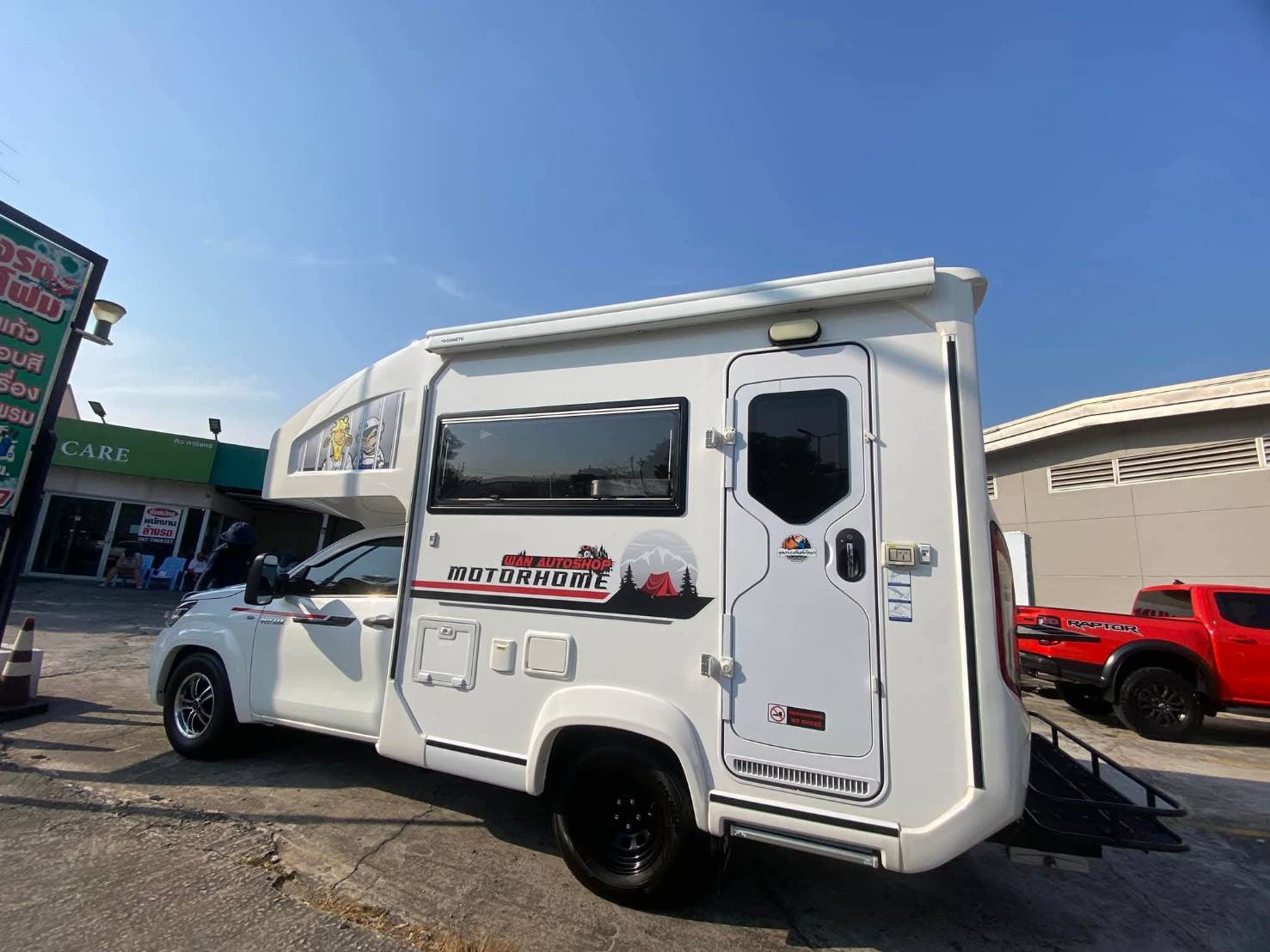 Toyota Hilux Revo Motorhome รถบ้านนอนได้