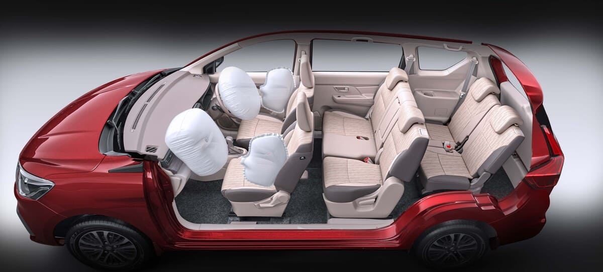 Suzuki Ertiga Hybrid 2025 interior overview