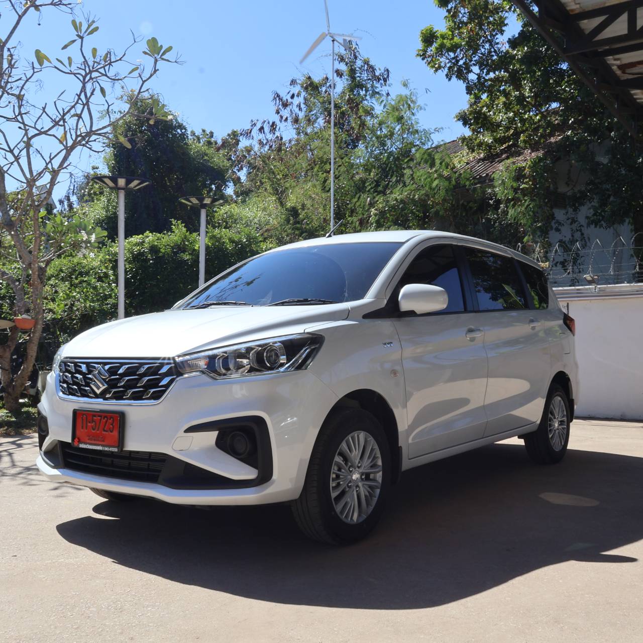Suzuki Ertiga Hybrid รถเช่า 7 ที่นั่งอุดรธานี